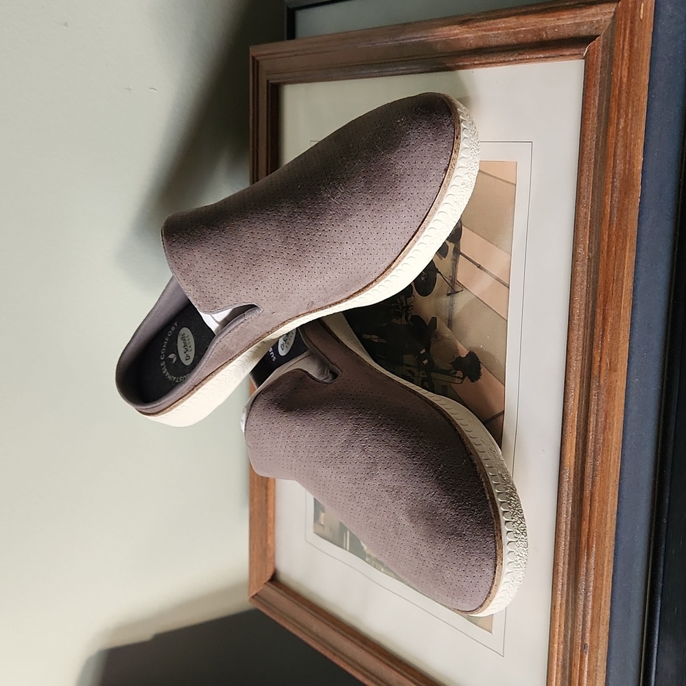 NWT Dr Scholl's Sink In Grey Micro Fiber Size 7M